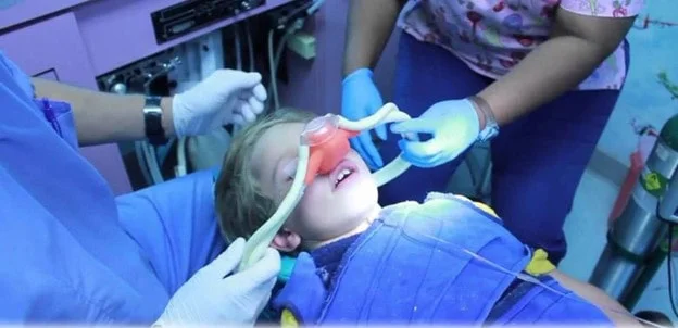 دندانپزشکی کودکان با بیهوشی در اصفهان